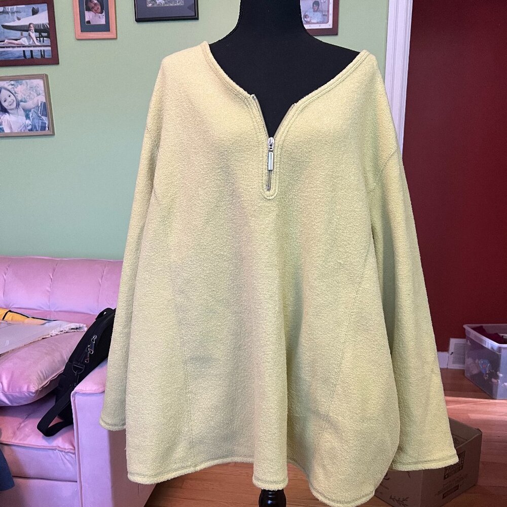 Avenue 30/32 Yellow Green Fuzzy Top with zipper front and long sleeves